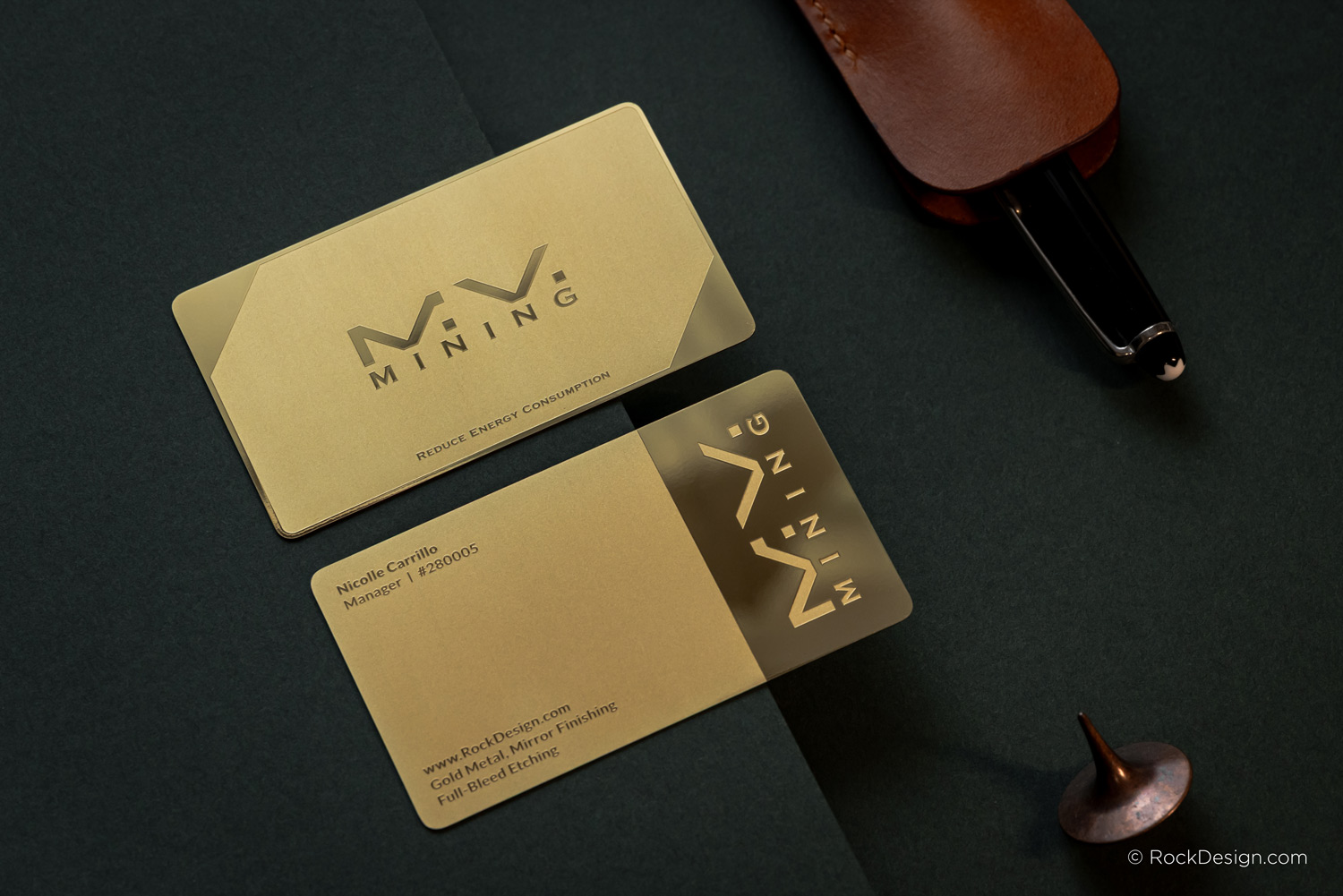 etched-mirror-finish-gold-metal-business-card-template-modern-luxury-elegant-aesthetic-horizontal-rockdesign-image-01