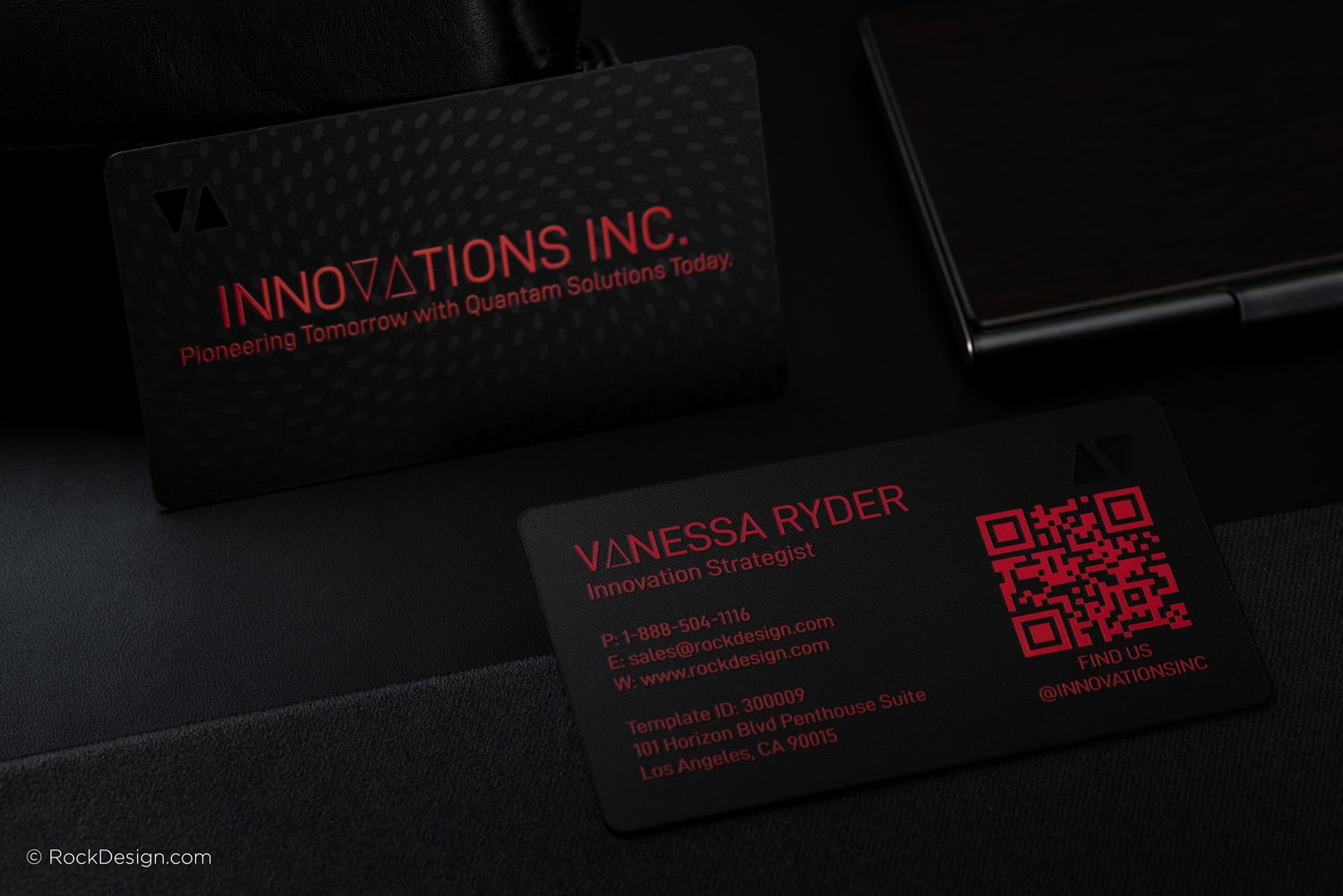 luxury-frost-prism-finish-etching-red-spot-color-qr-code-cut-through-black-metal-business-card-image-01